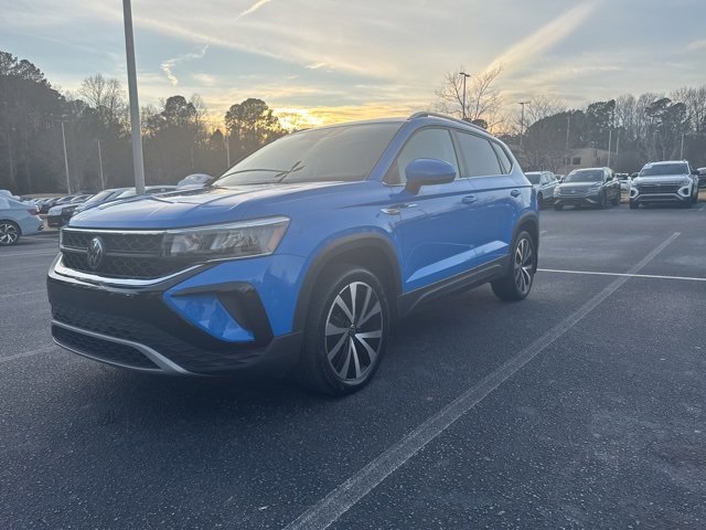 Certified 2023 Volkswagen Taos SE w/ Panoramic Sunroof Package image 12