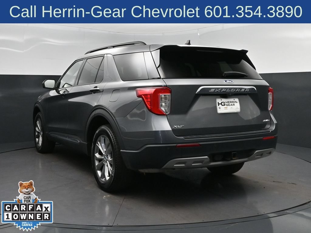 Used 2023 Ford Explorer XLT w/ Equipment Group 202A AWD/4WD image 5