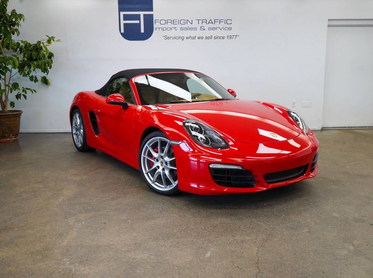 Used 2015 Porsche Boxster S RWD image 5