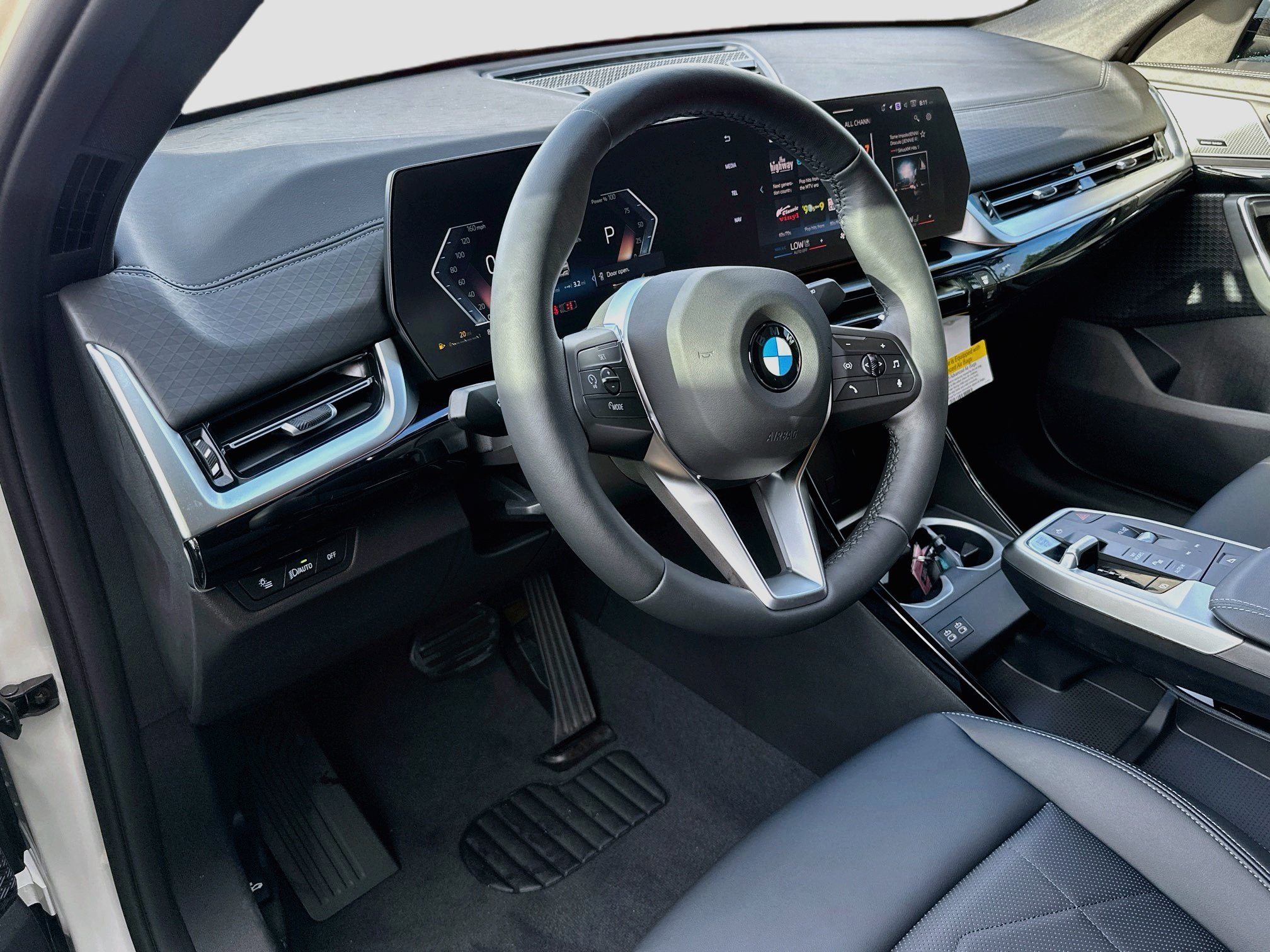 New 2027 BMW X2 xDrive28i w/ Convenience Package AWD/4WD image 7