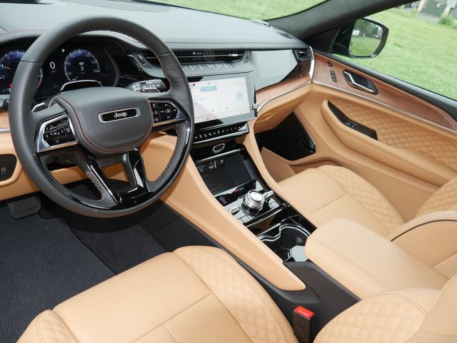 New 2027 Jeep Grand Cherokee Summit AWD/4WD image 17