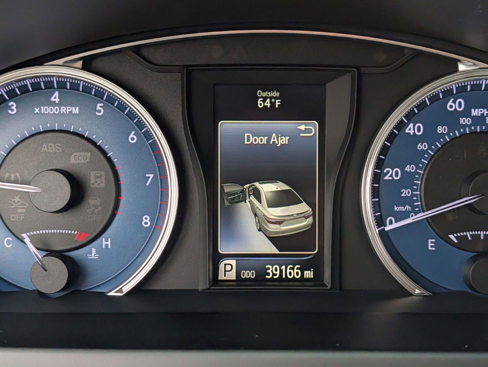 Used 2017 Toyota Camry LE image 24