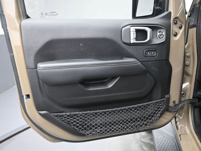 Used 2020 Jeep Gladiator Overland w/ Popular Equipment Package image 12