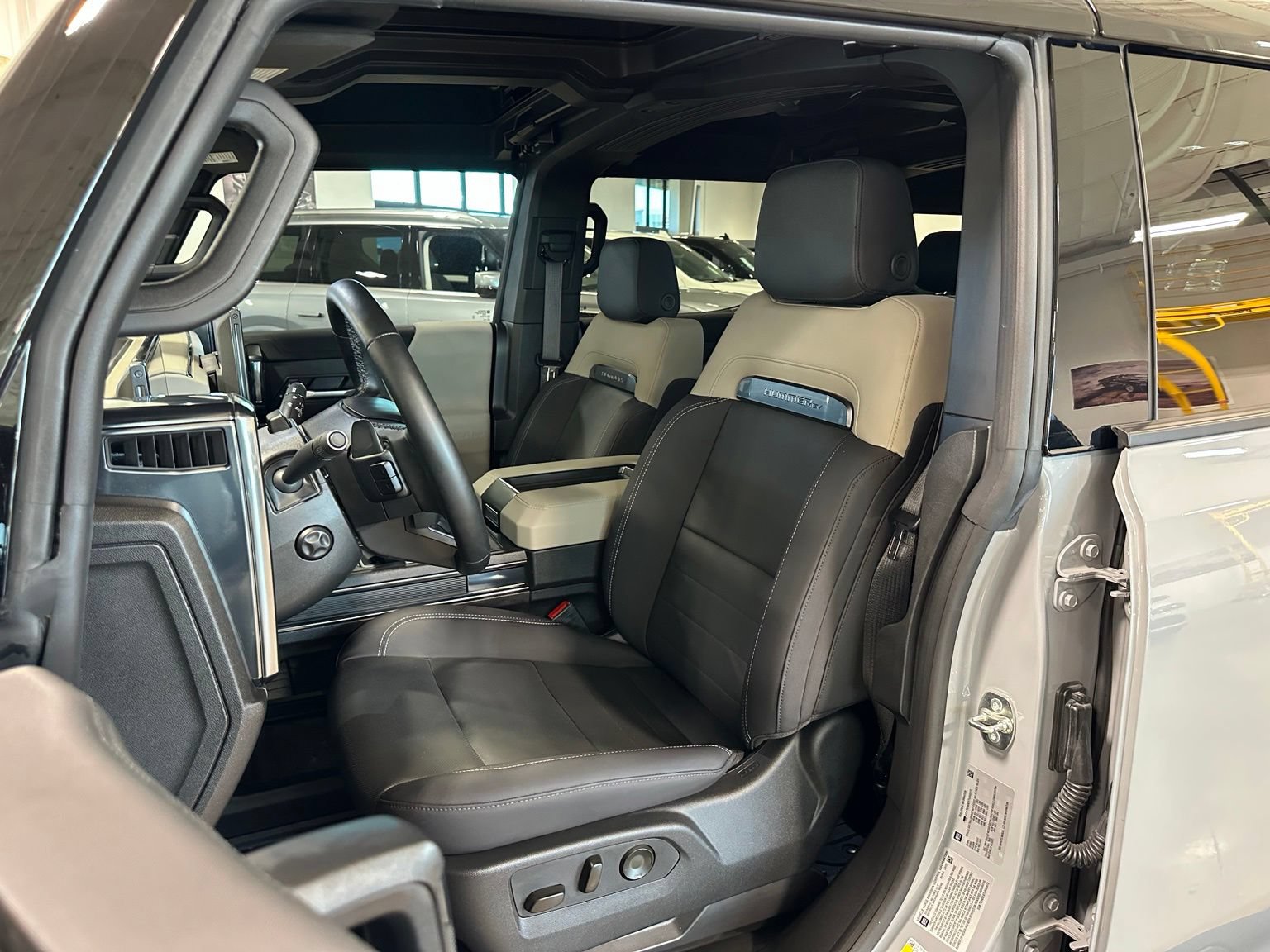 Used 2026 GMC Hummer EV SUV AWD/4WD image 14