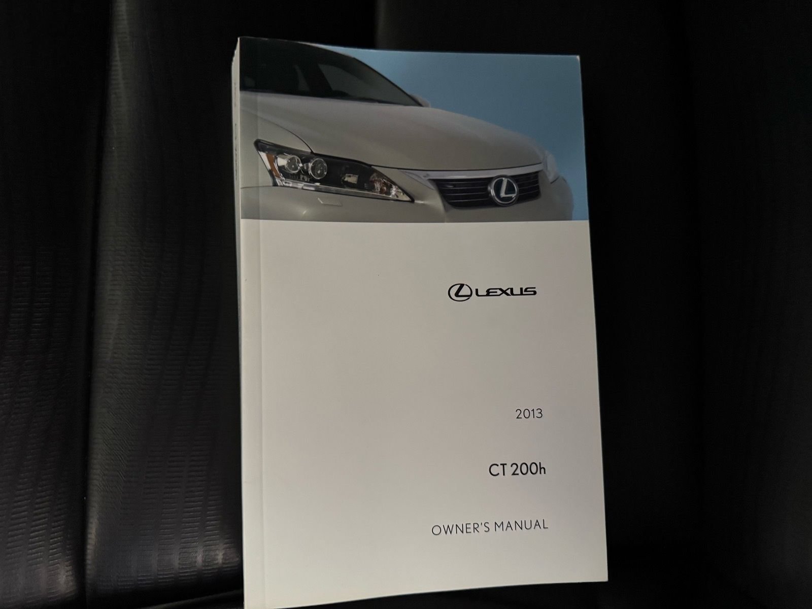 Used 2013 Lexus CT 200h FWD image 32
