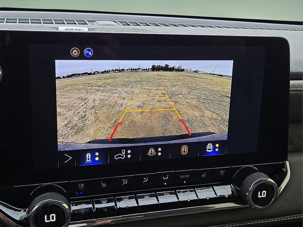 Used 2026 Chevrolet Colorado ZR2 w/ Technology Package image 27