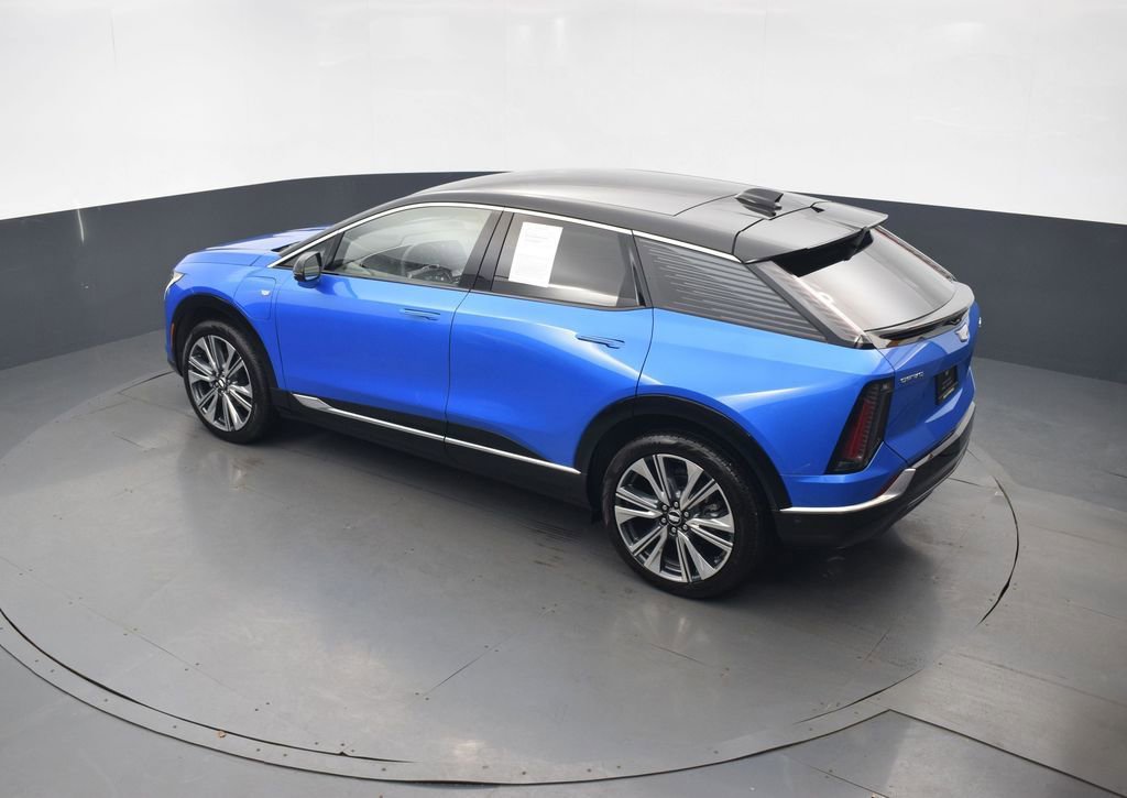 Certified 2025 Cadillac Optiq Luxury 2 AWD/4WD image 43