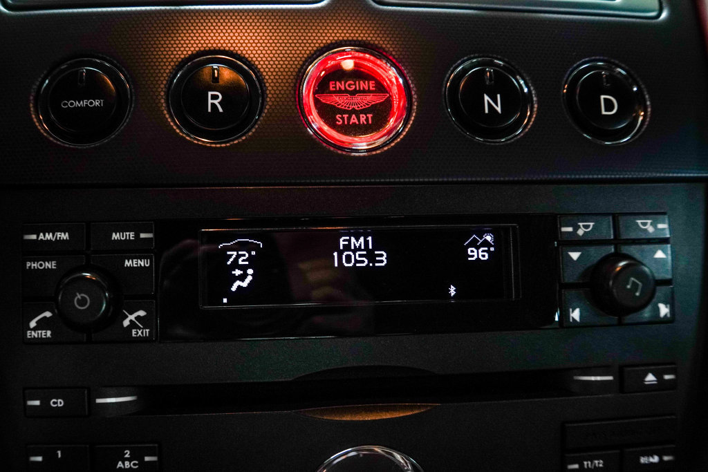Used 2007 Aston Martin V8 Vantage Coupe RWD image 32