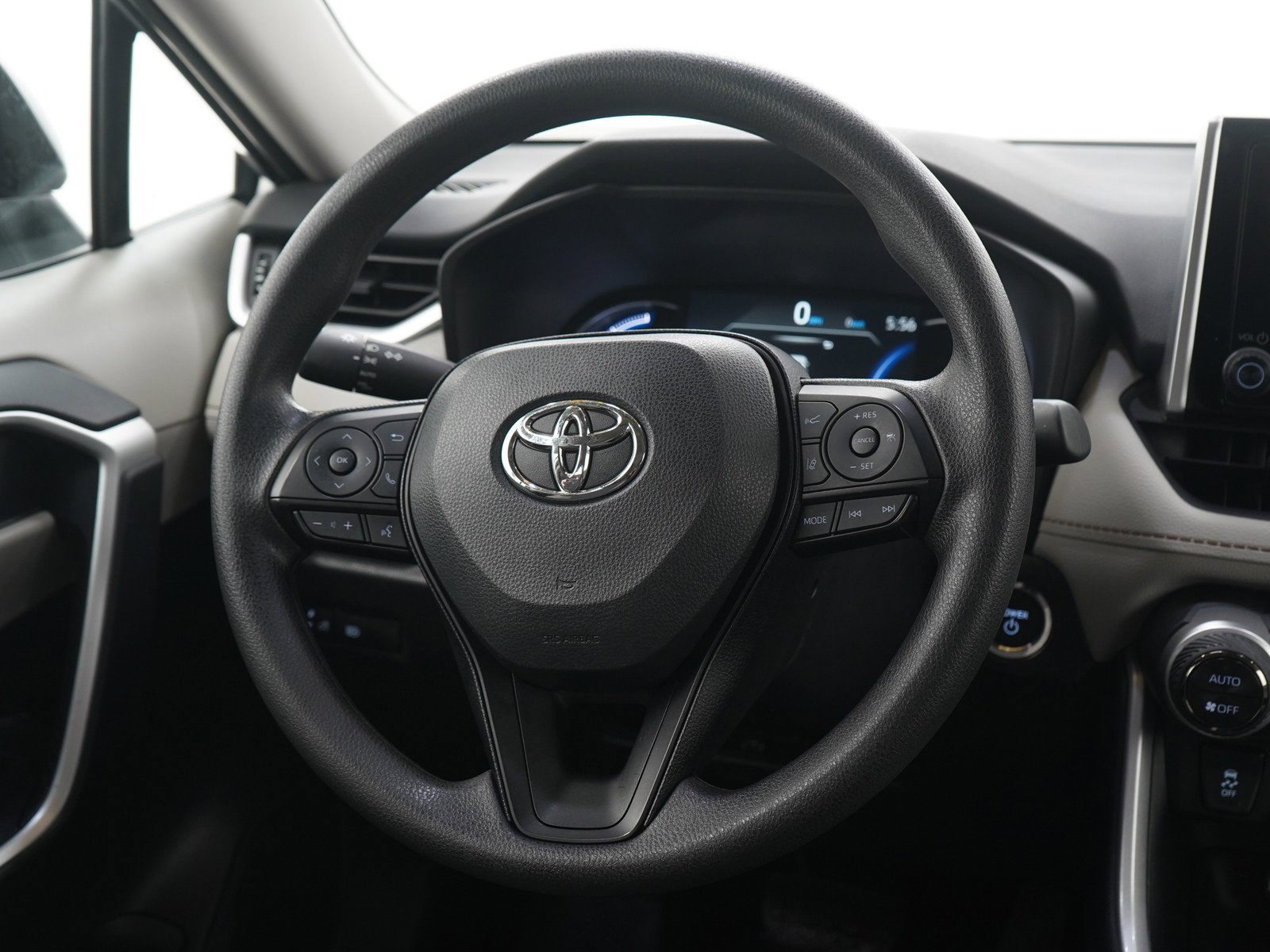 Used 2025 Toyota RAV4 XLE image 16
