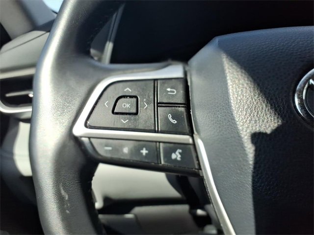 Used 2024 Toyota Highlander LE image 16