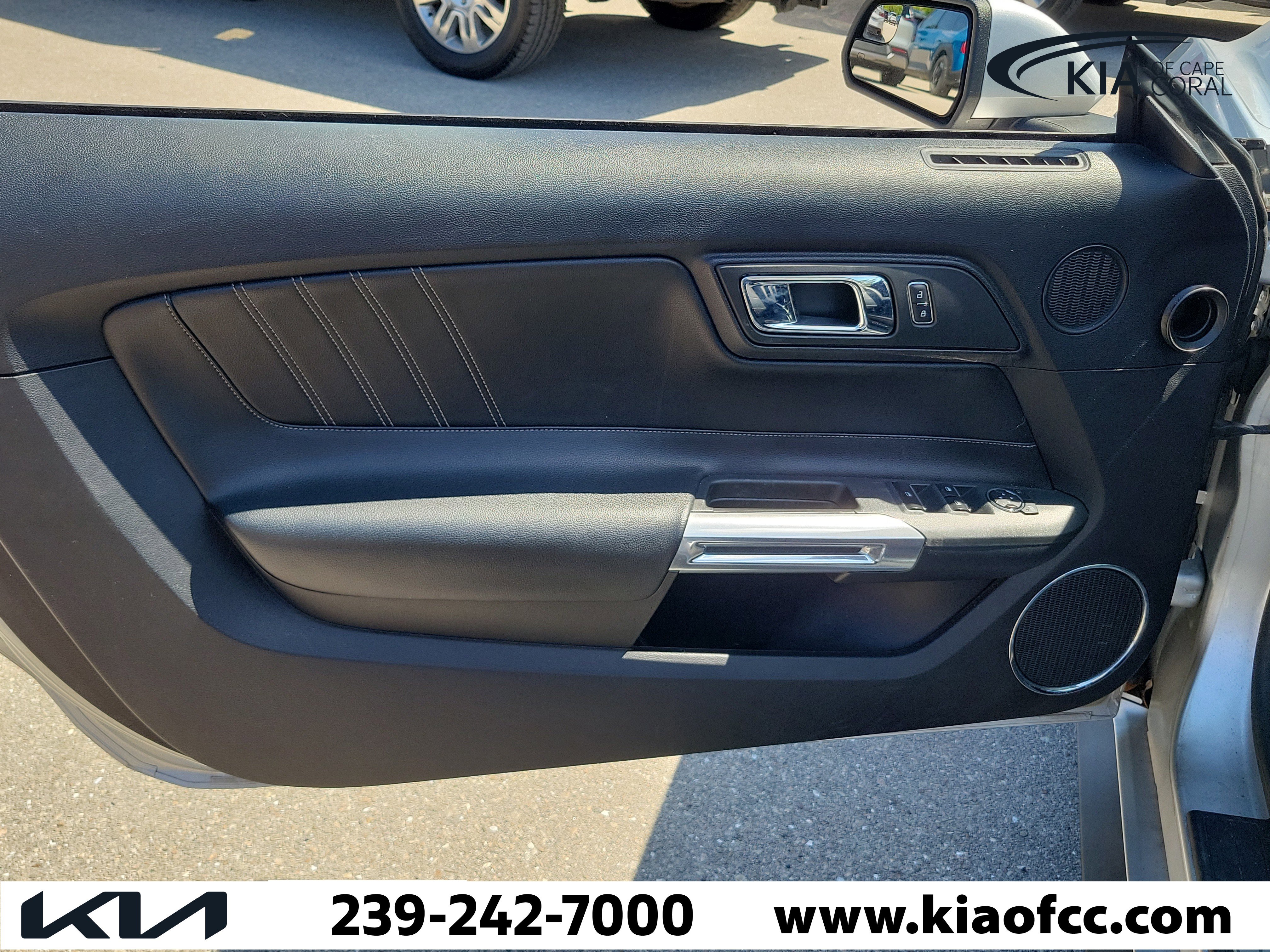 Used 2016 Ford Mustang Premium RWD image 13