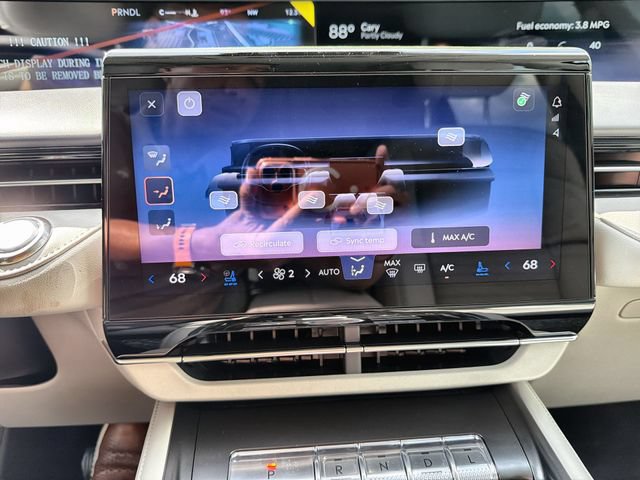 New 2026 Lincoln Nautilus Reserve AWD/4WD image 19