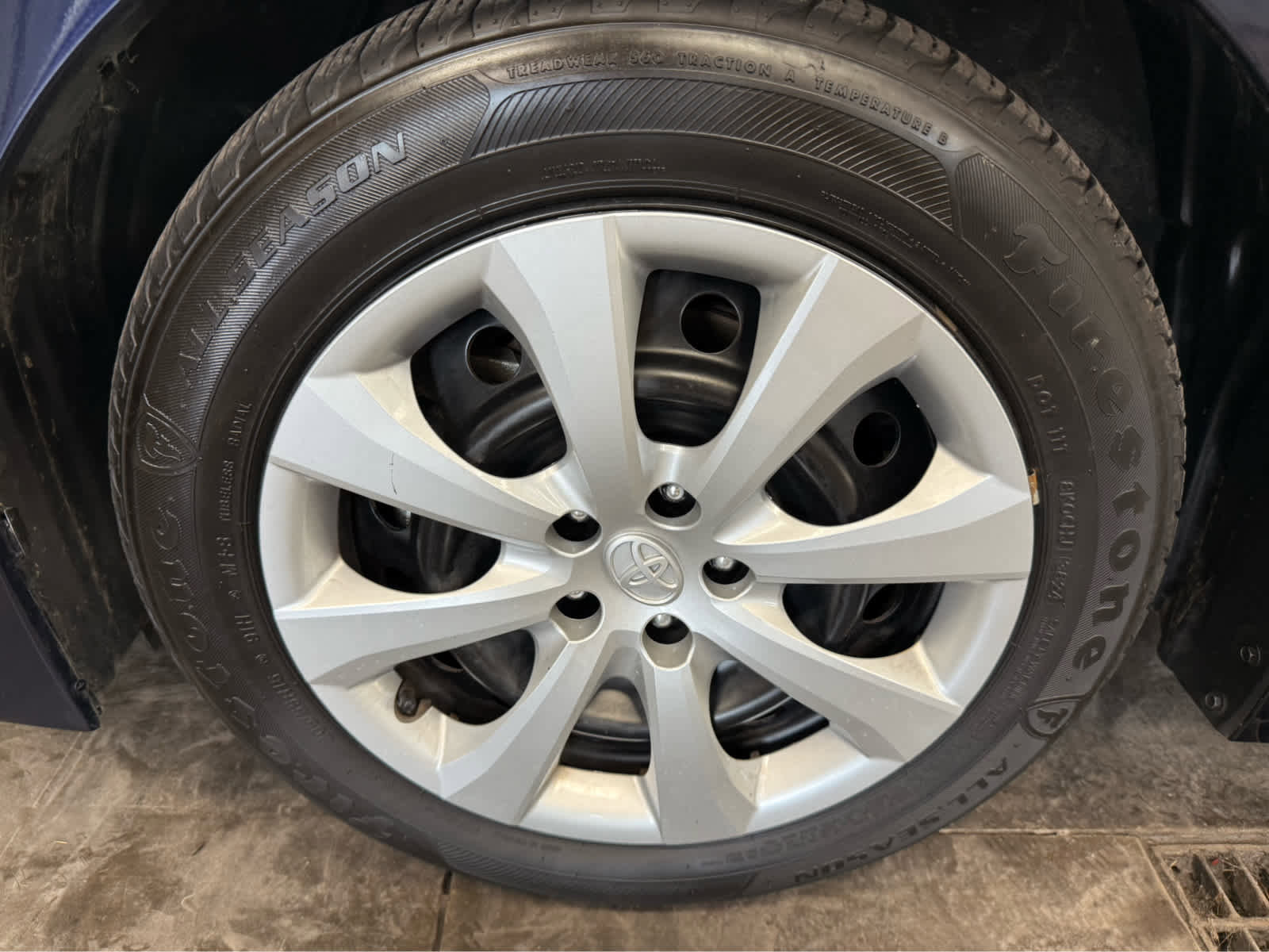 Used 2024 Toyota Corolla LE image 31