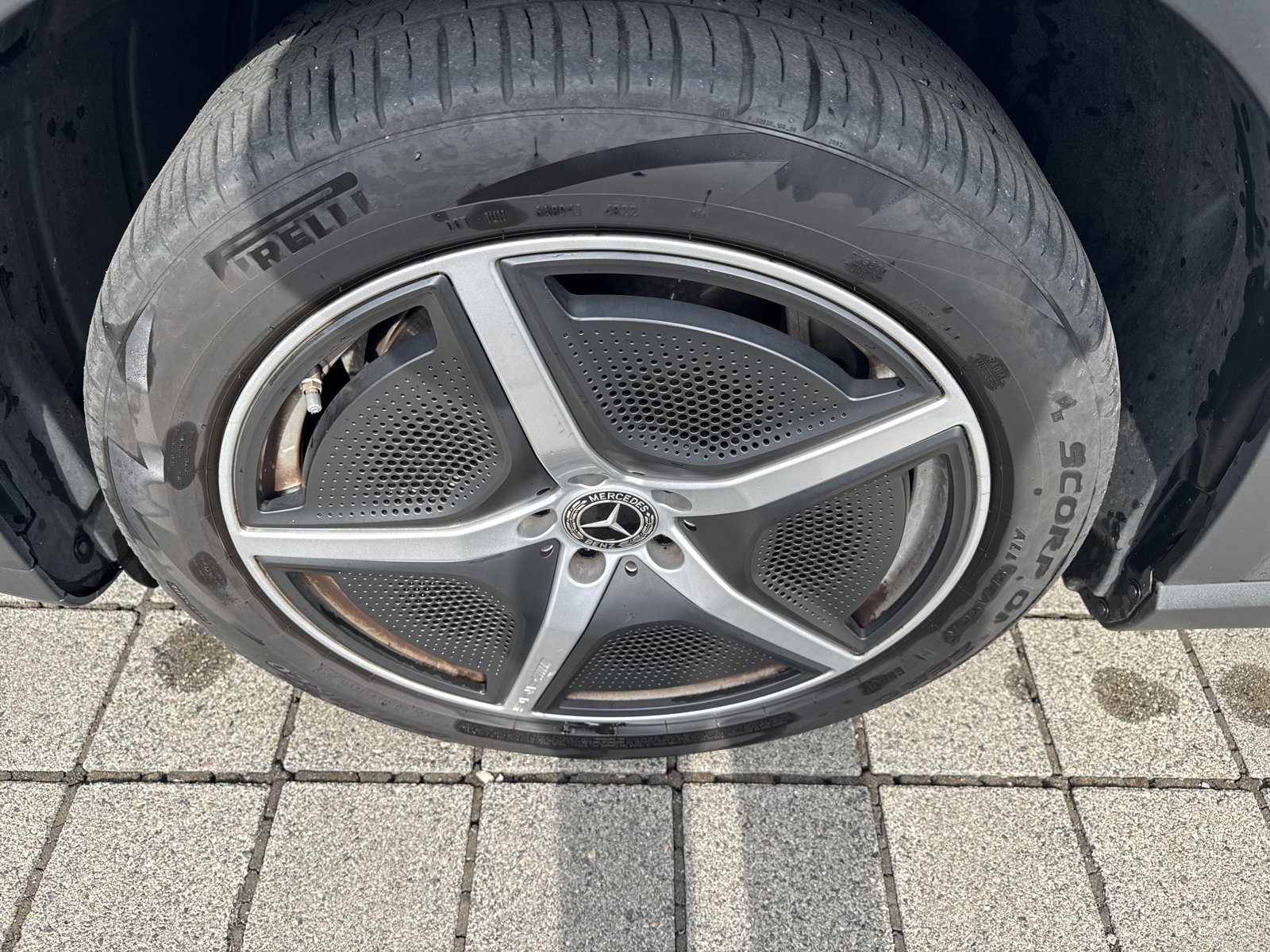 Used 2023 Mercedes-Benz EQE 350+ SUV image 10