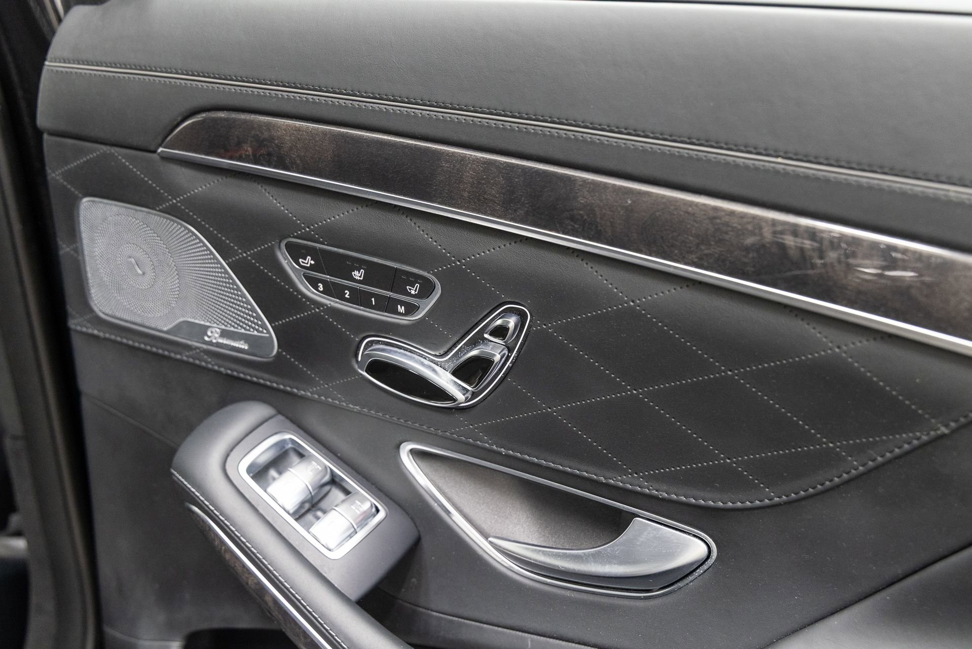 Used 2018 Mercedes-Benz S 560 4MATIC Sedan w/ AMG Line Exterior image 20