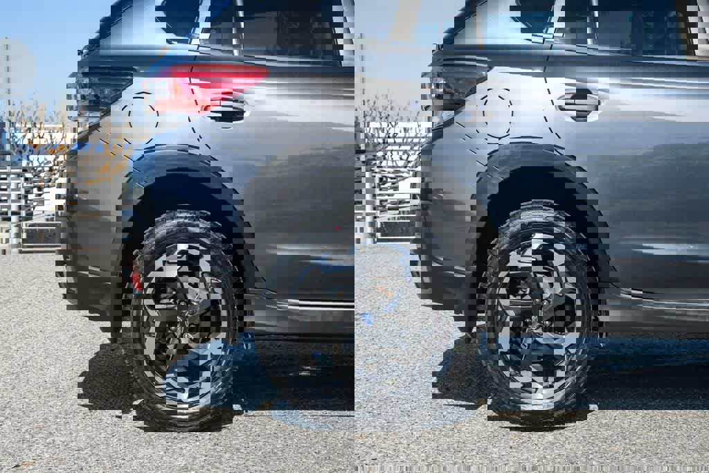 Used 2022 Subaru Crosstrek 2.5i Limited w/ Moonroof Package 2 image 10