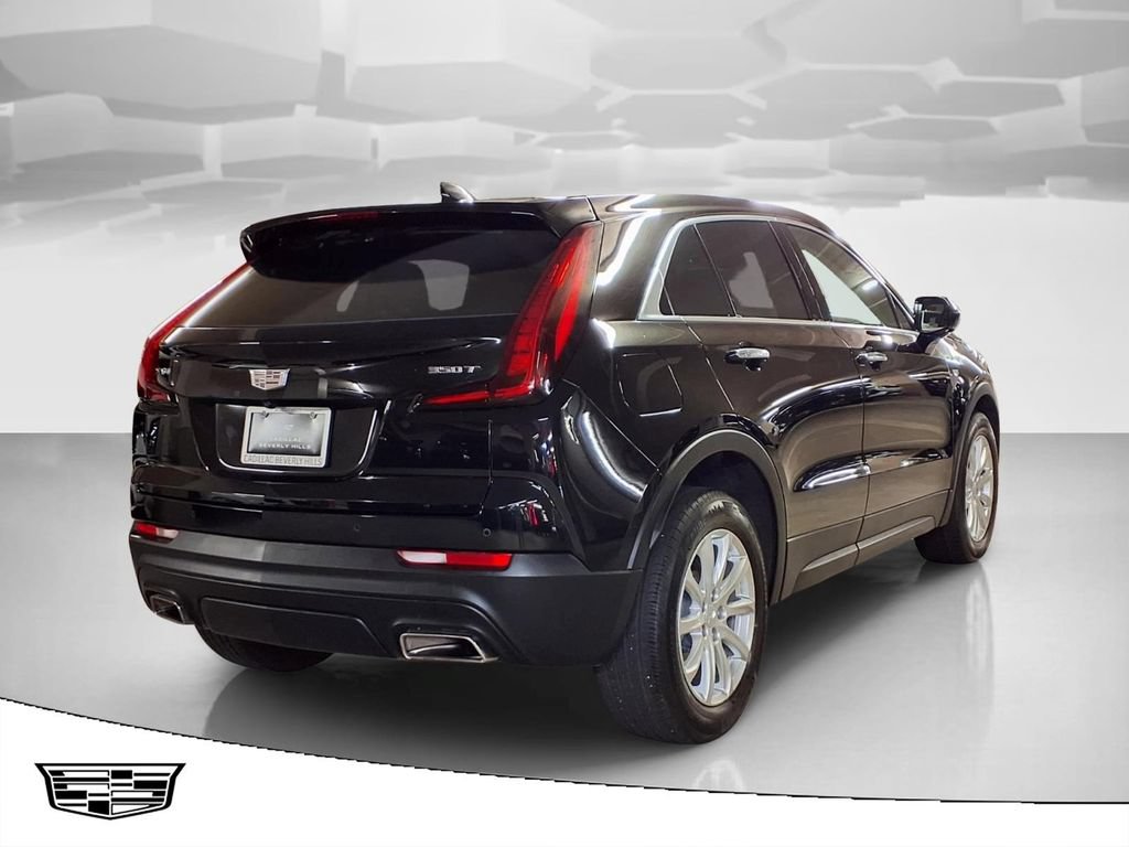Certified 2023 Cadillac XT4 Luxury w/ Cold Weather Package FWD image 2