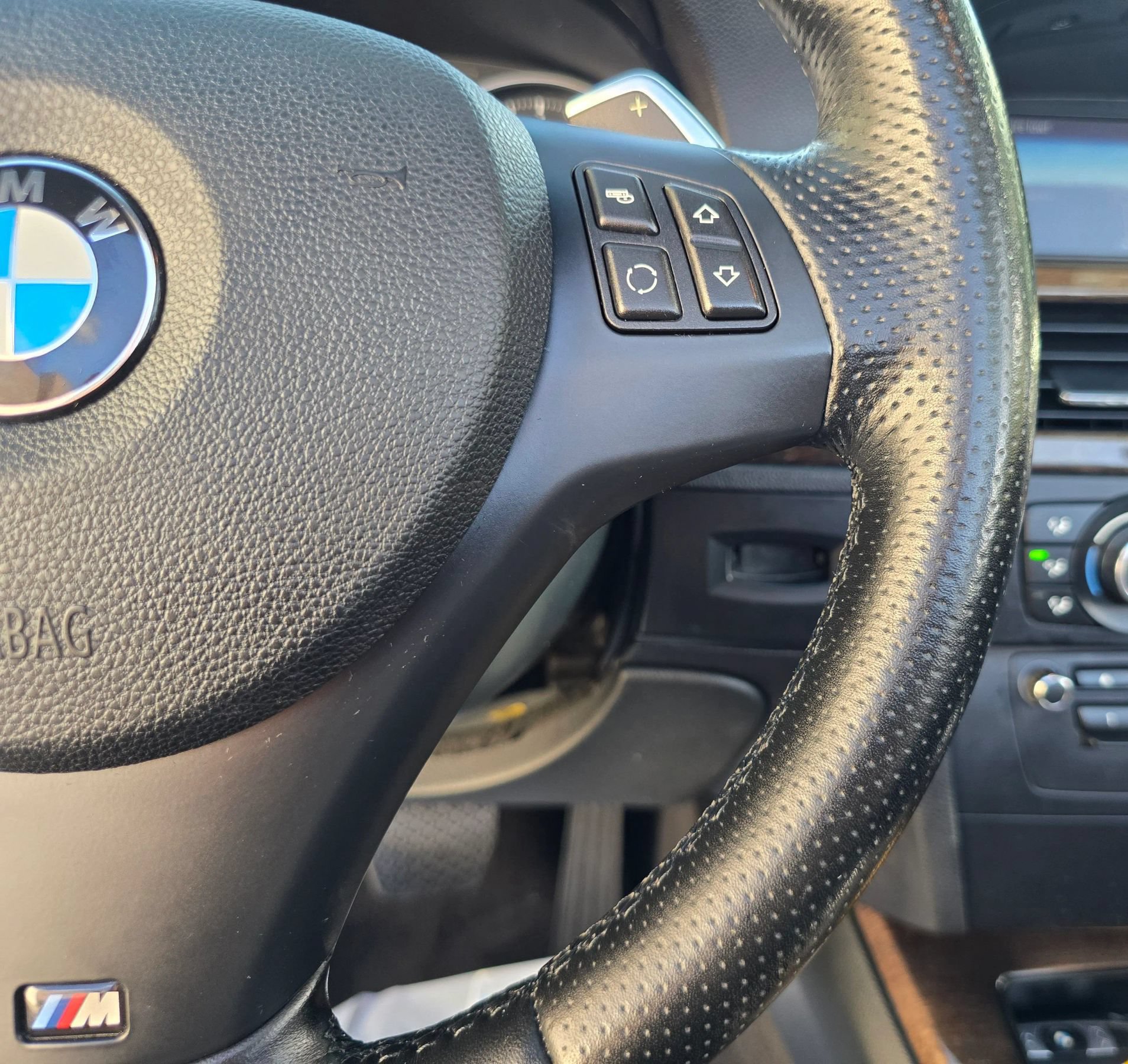 Used 2013 BMW 335i Convertible RWD image 31