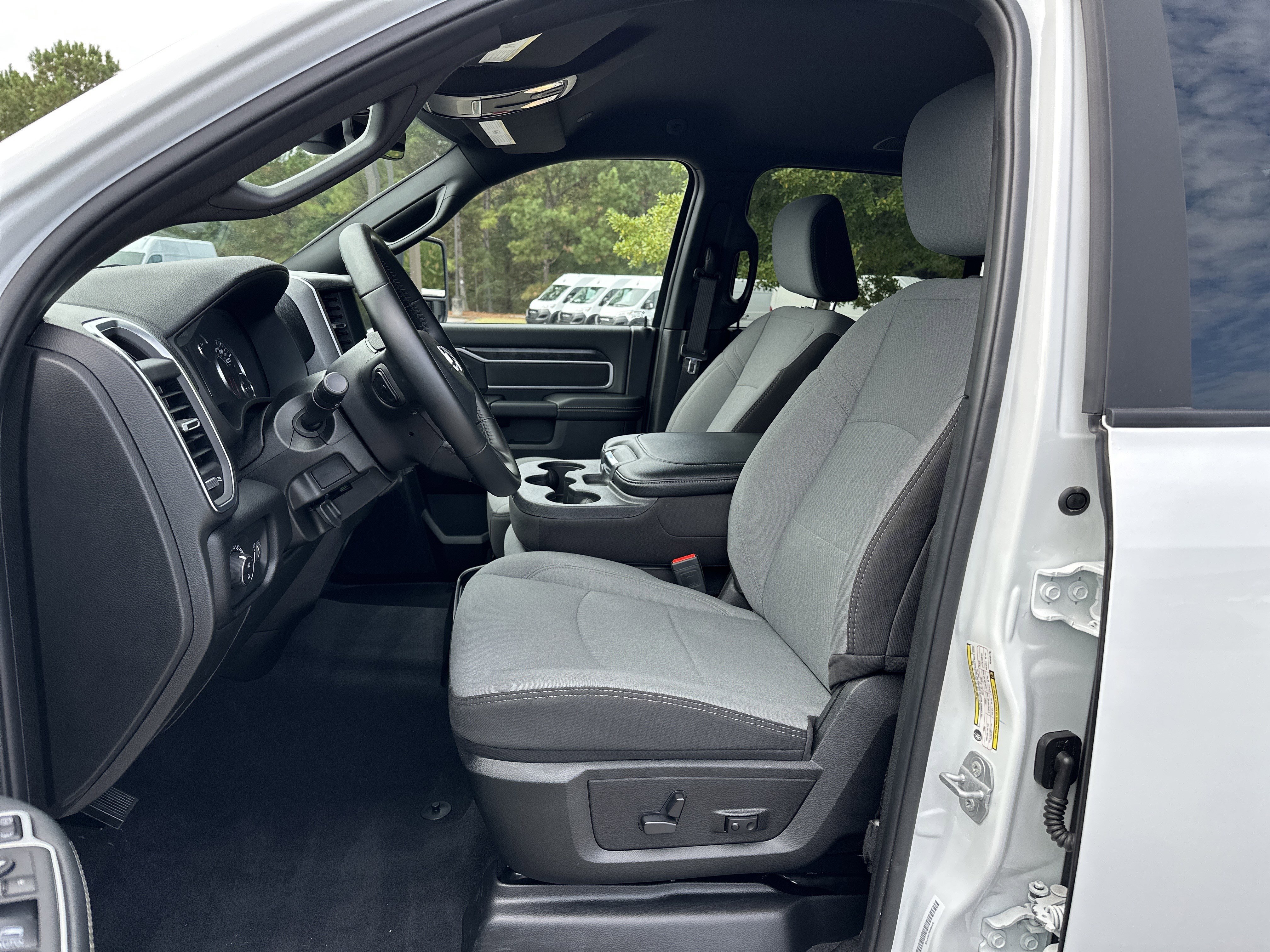 Used 2024 RAM 2500 Big Horn w/ Bed Utility Group image 9