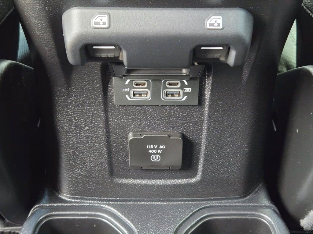 Used 2021 Jeep Gladiator Willys image 16