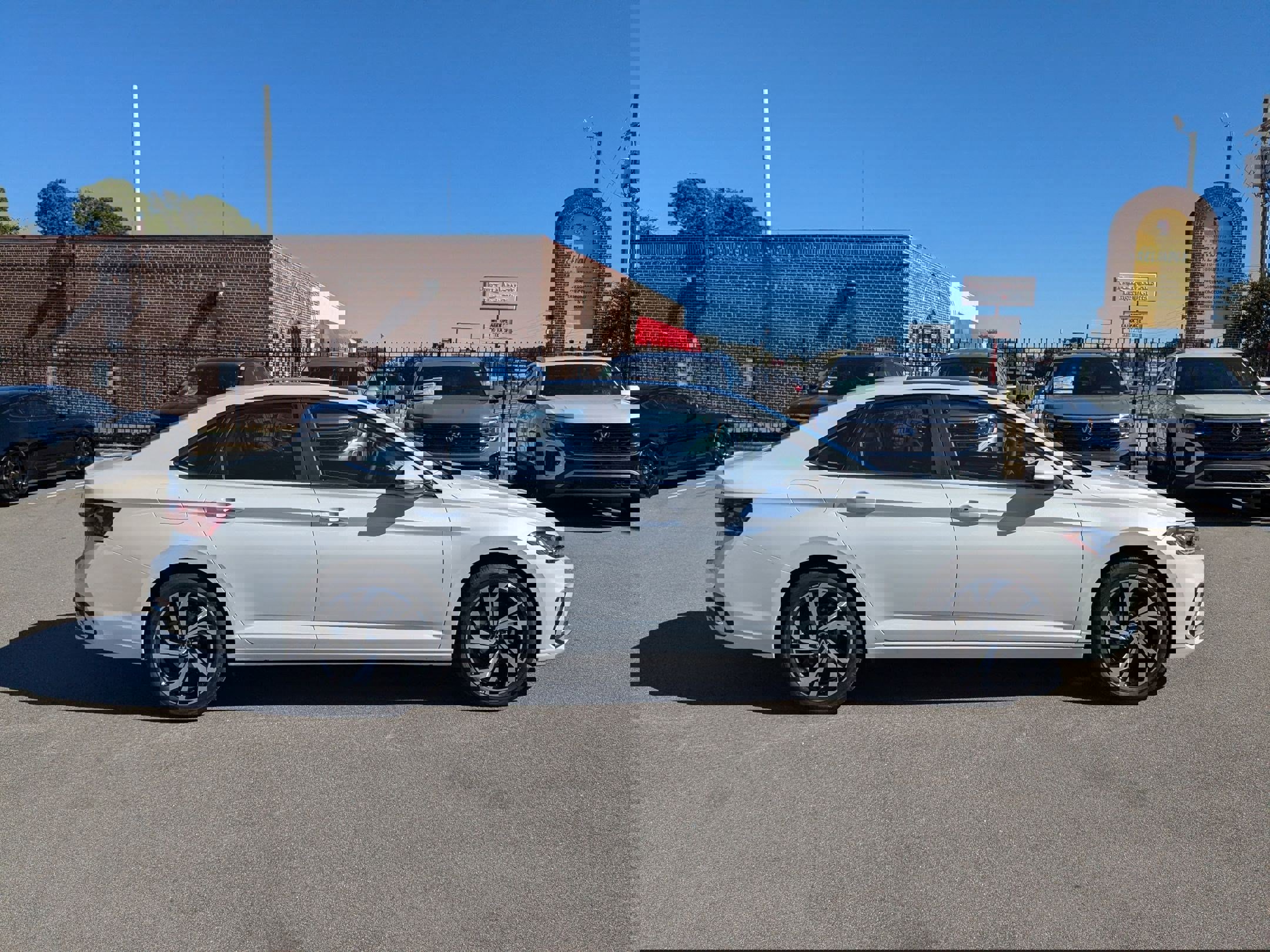 New 2026 Volkswagen Jetta SEL image 2