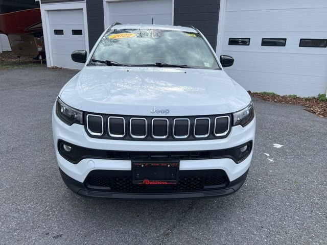 Used 2022 Jeep Compass Latitude AWD/4WD image 2