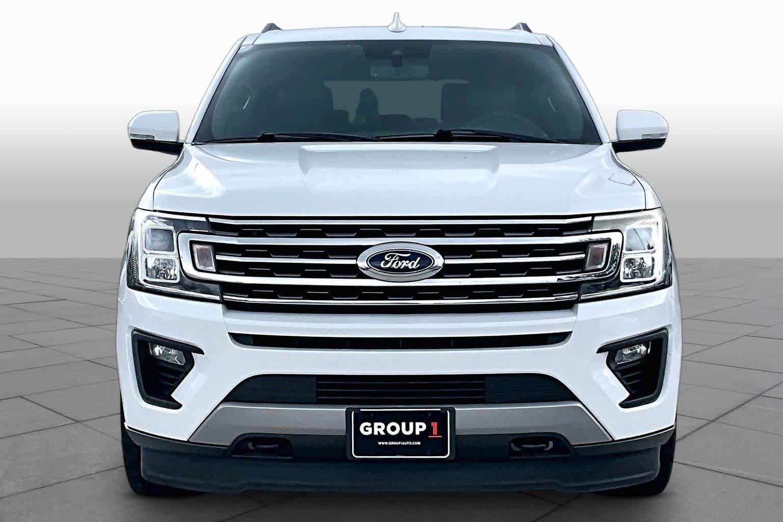 Used 2019 Ford Expedition XLT w/ Equipment Group 202A AWD/4WD image 4
