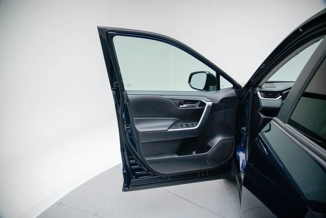 Used 2025 Toyota RAV4 XLE AWD/4WD image 23