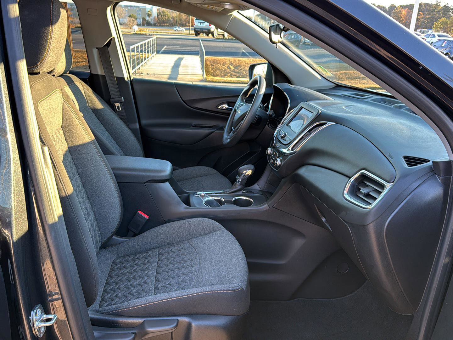 Used 2023 Chevrolet Equinox LT image 10