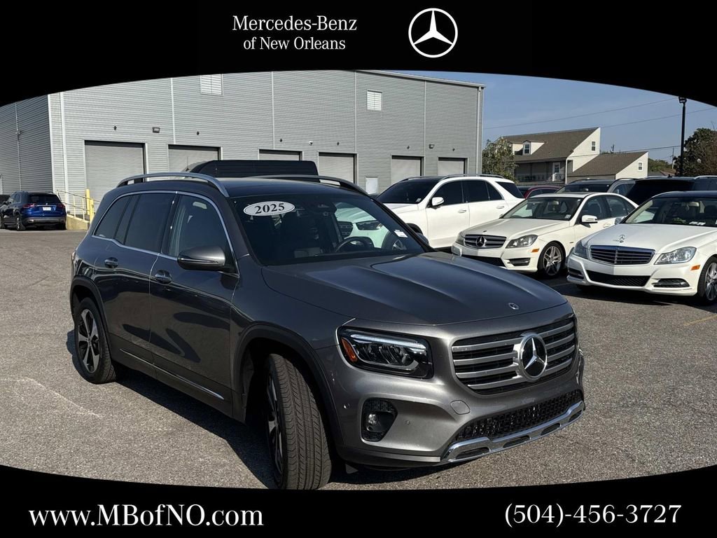 Used 2025 Mercedes-Benz GLB 250 image 1