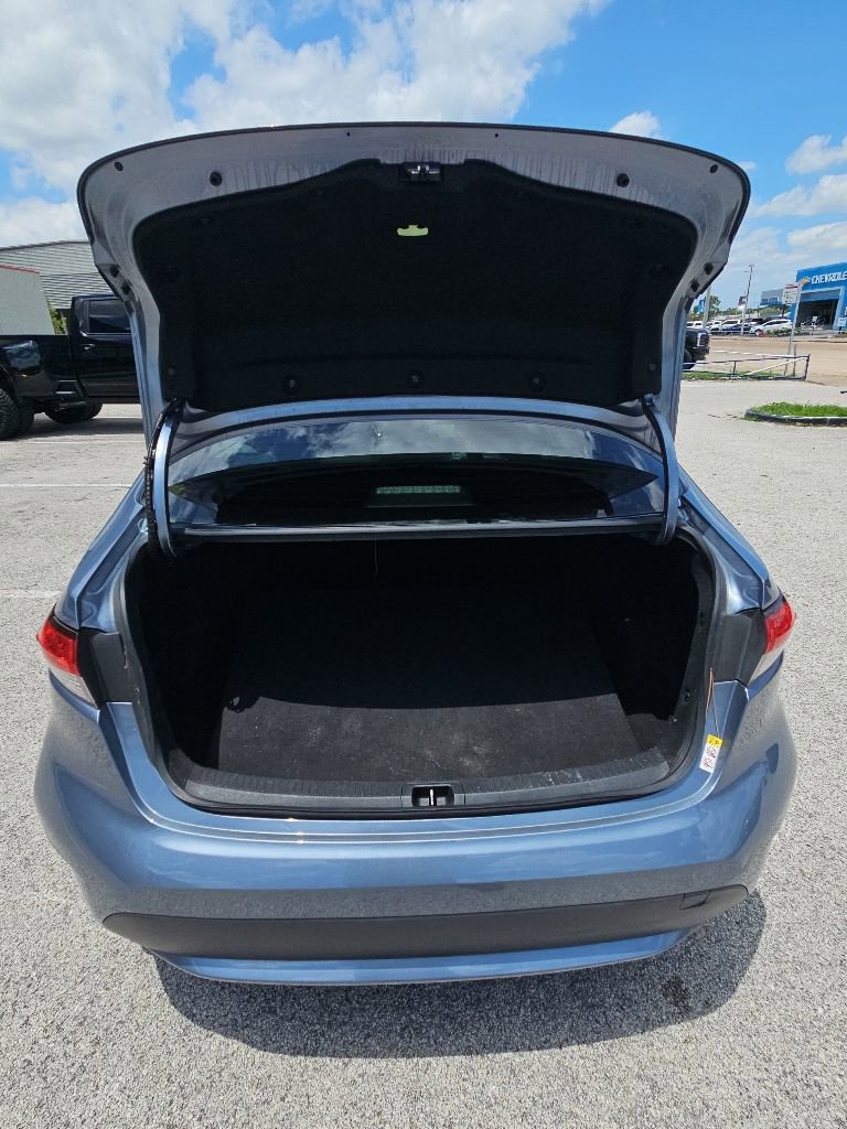 Used 2021 Toyota Corolla LE FWD image 22