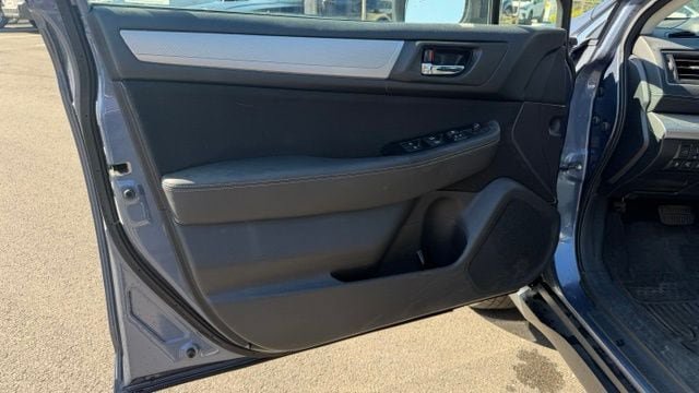 Used 2018 Subaru Outback 2.5i Premium AWD/4WD image 17