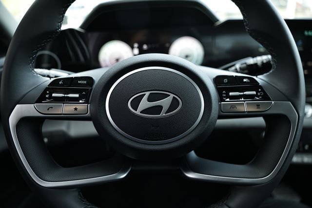 New 2026 Hyundai Elantra Limited FWD image 11