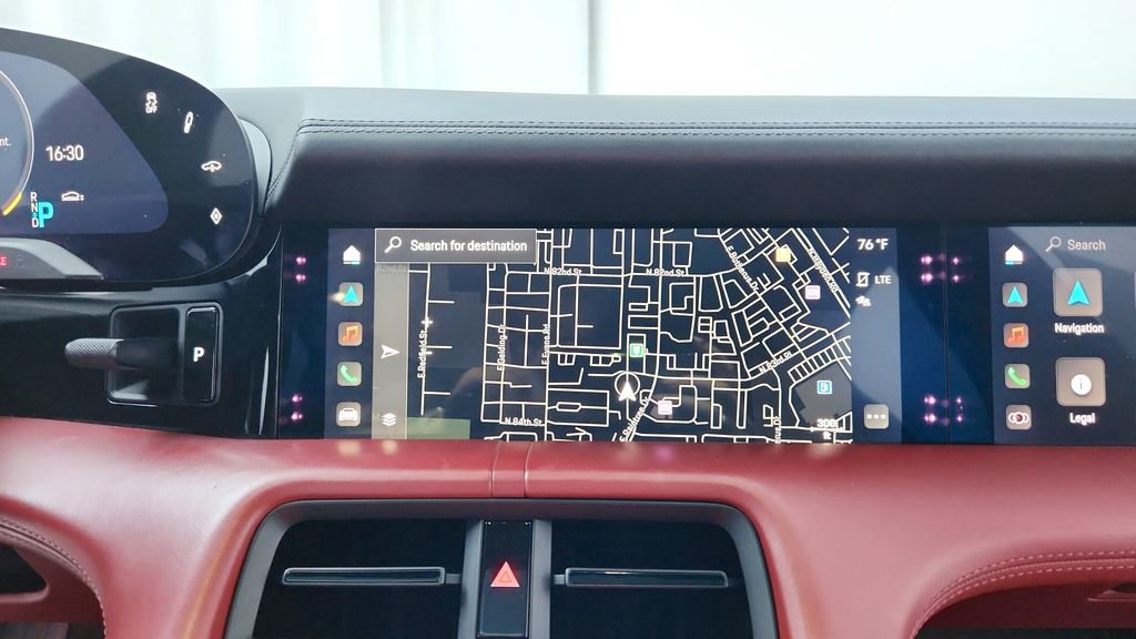 Used 2020 Porsche Taycan 4S w/ Premium Package image 23