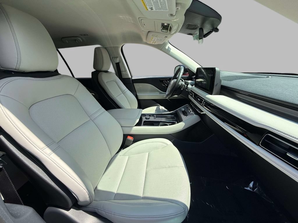 Used 2026 Lincoln Aviator AWD image 14
