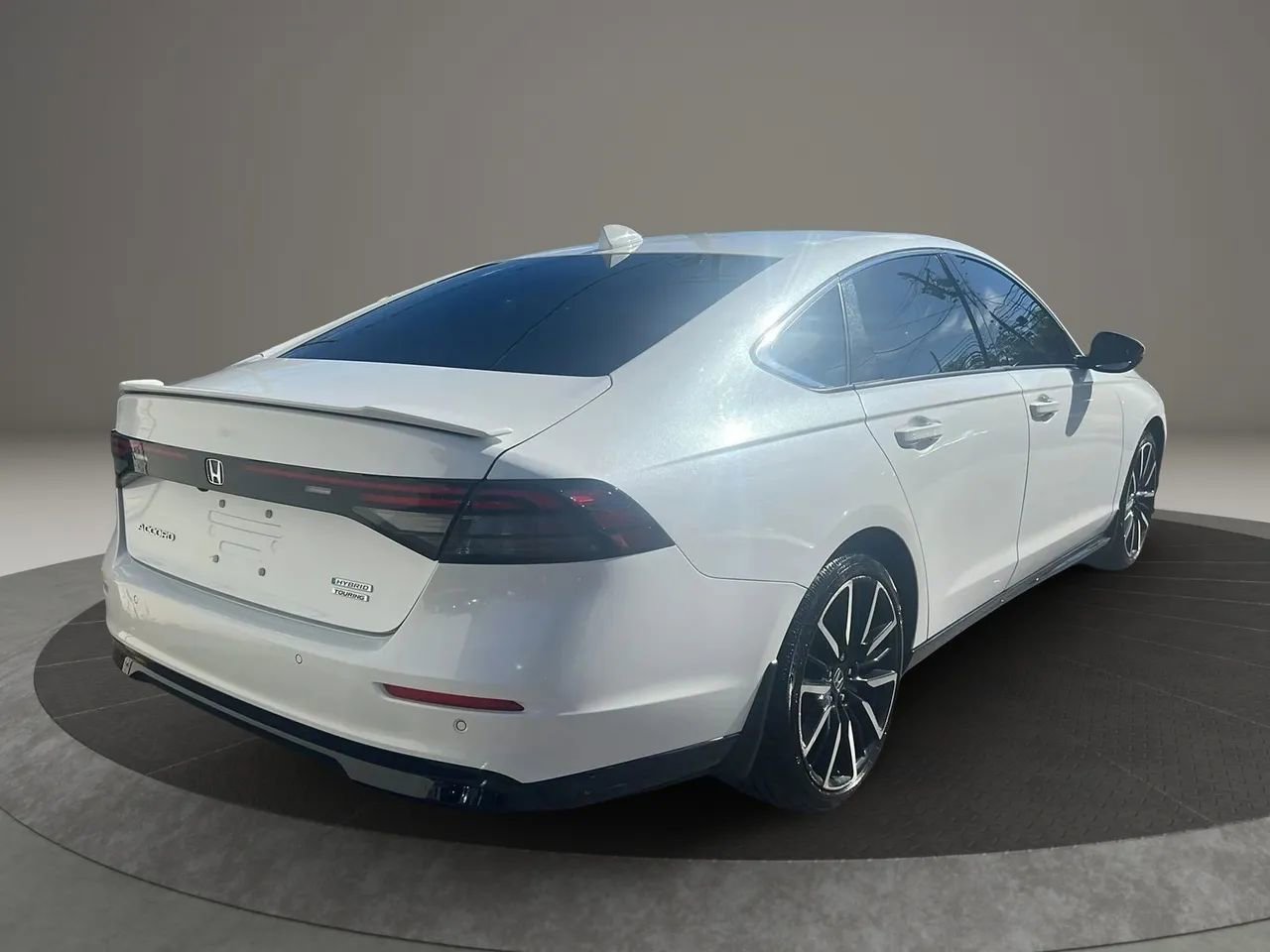 Used 2023 Honda Accord Touring image 5