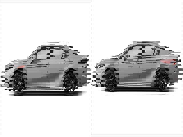 Used 2023 Toyota Camry XSE image 3