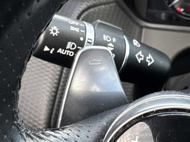 Used 2018 Land Rover Range Rover Velar R-Dynamic SE AWD/4WD image 39