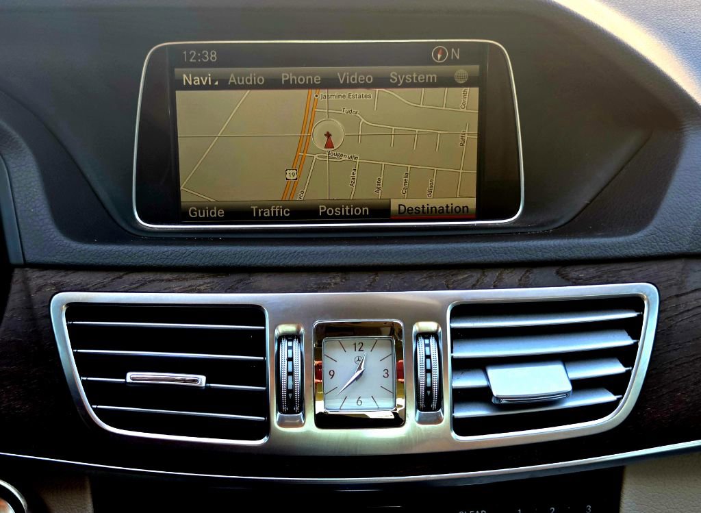 Used 2014 Mercedes-Benz E 250 BlueTEC Sedan image 14