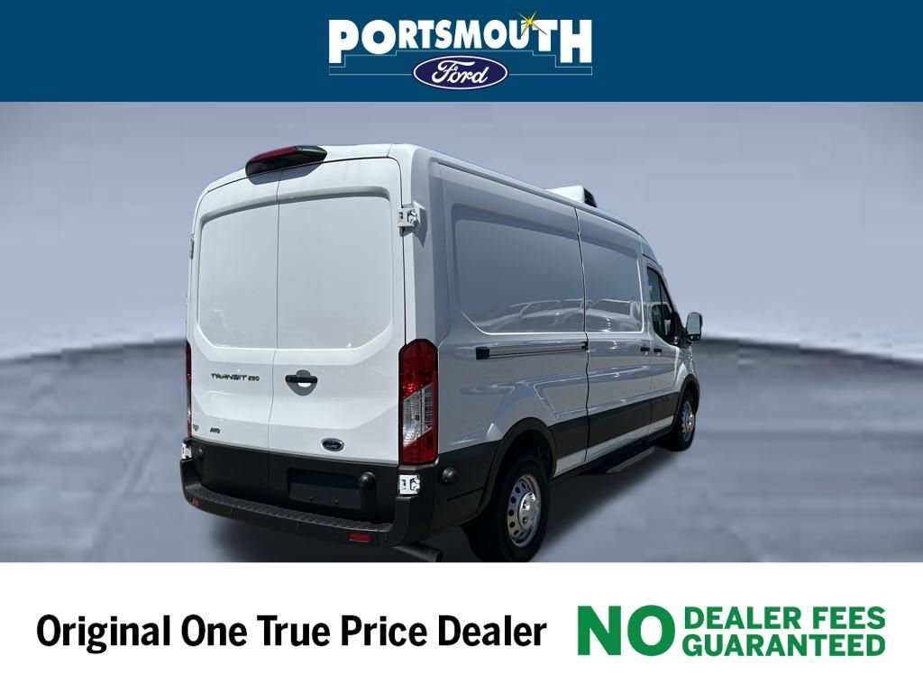 New 2025 Ford Transit 250 148 Medium Roof Extended AWD image 25