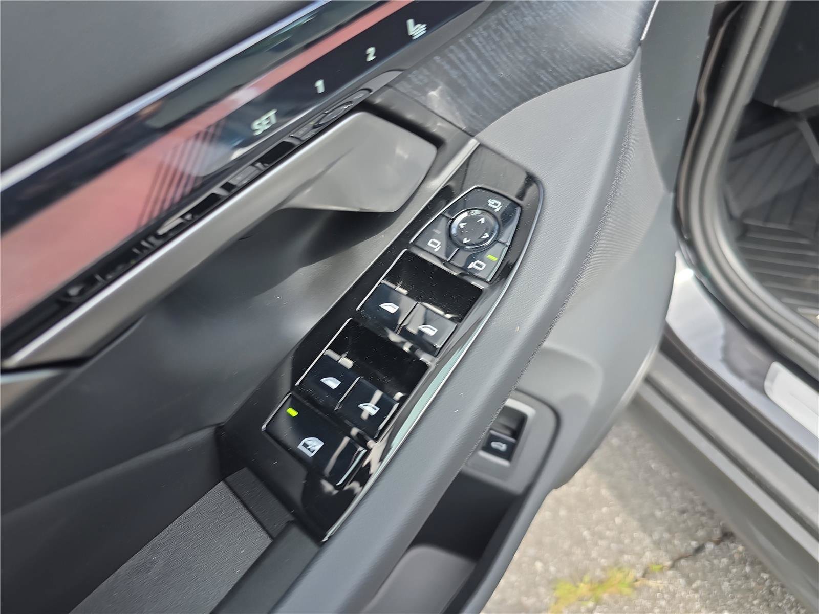 New 2027 BMW i5 xDrive40 AWD/4WD image 19