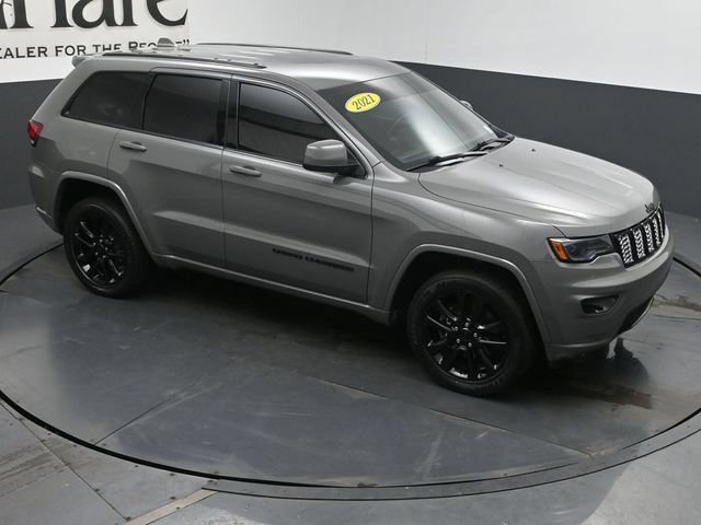 Used 2021 Jeep Grand Cherokee Laredo AWD/4WD image 47