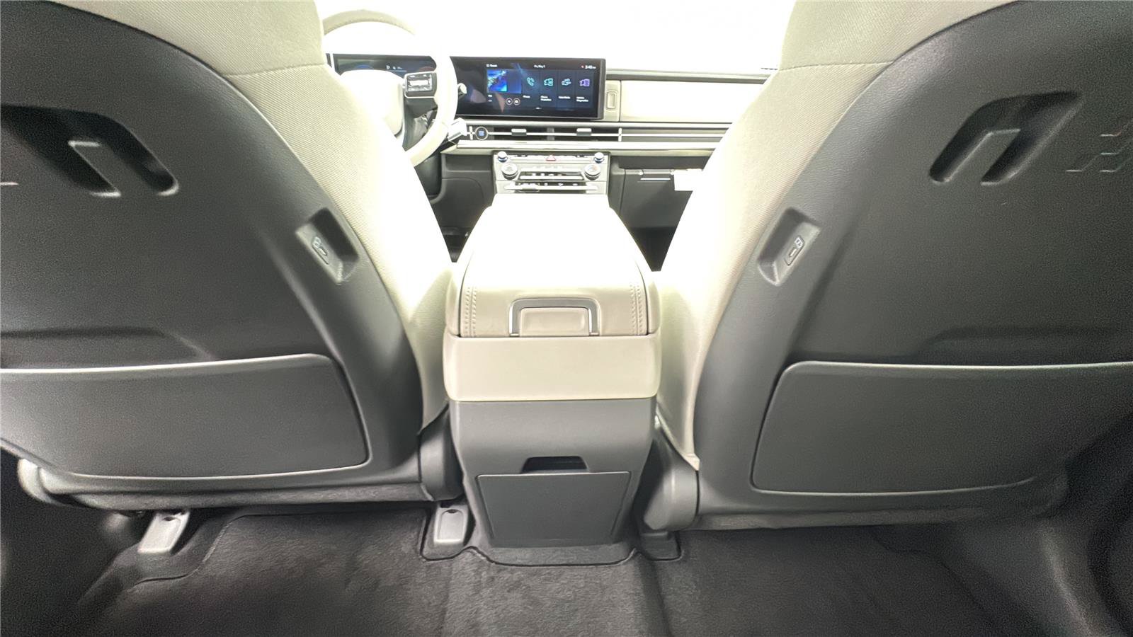 New 2026 Hyundai Santa Fe SE FWD image 27