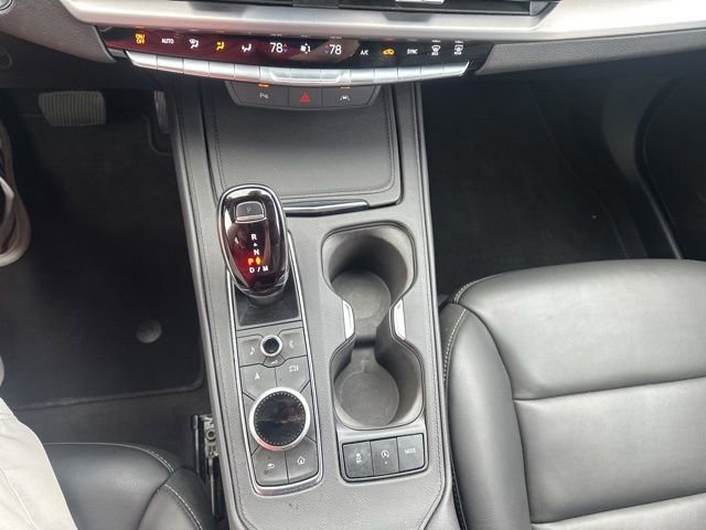 Used 2025 Cadillac XT4 Premium Luxury image 14