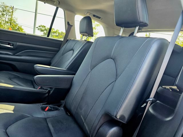 Used 2024 Toyota Grand Highlander AWD image 24