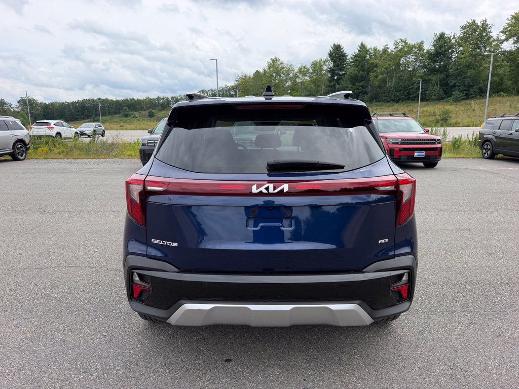 Used 2025 Kia Seltos EX w/ EX Sunroof Package AWD/4WD image 27