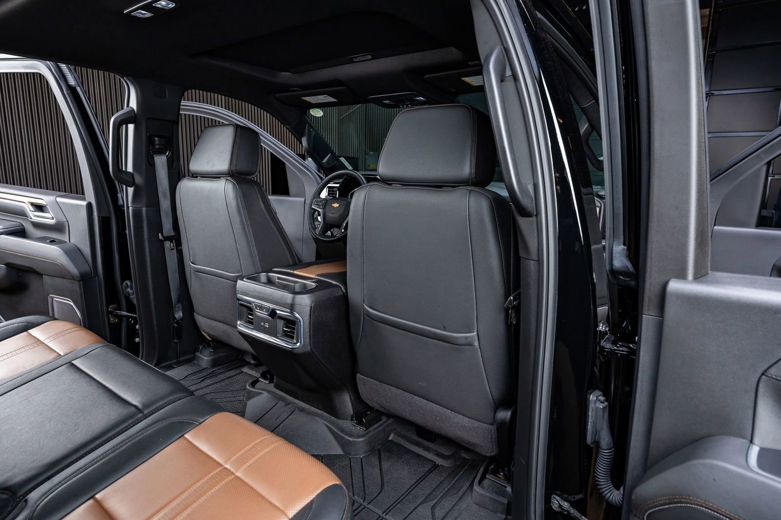 Used 2025 Chevrolet Silverado 2500 High Country w/ High Country Premium Package image 31