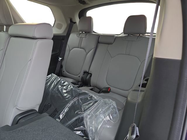 New 2025 Honda Pilot Touring image 16