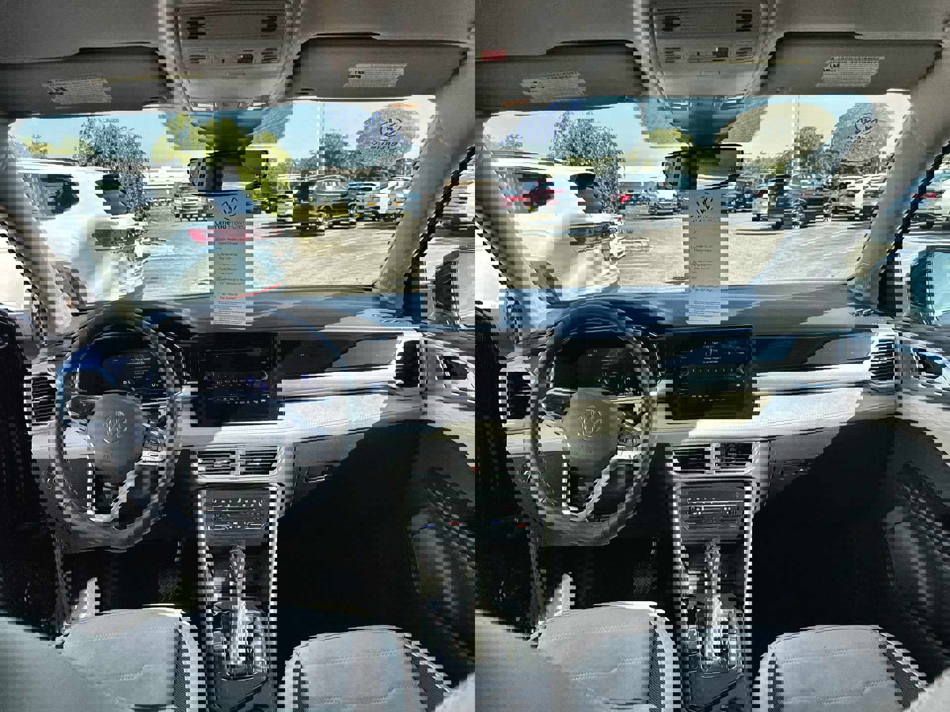 Certified 2025 Volkswagen Taos SE image 19