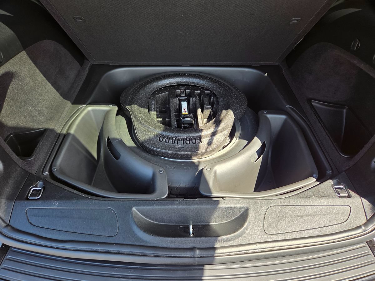 Used 2018 Jeep Grand Cherokee Altitude RWD image 13